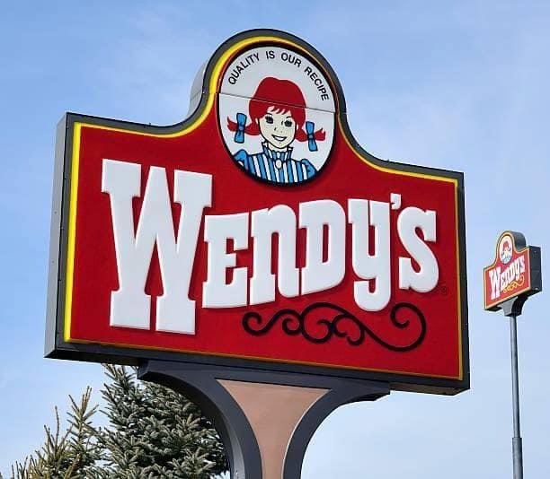 A Nostalgic Trip Down Fast-Food Lane: Iconic Signs of the &#8217;90s