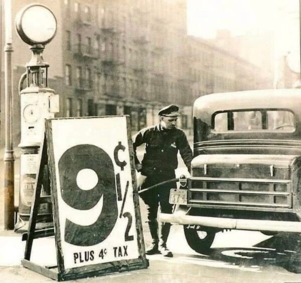 Fueling the Roaring Twenties: New York&#8217;s Filling Stations