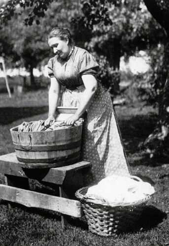 The Brutal Truth About Laundry in the Early 1900s