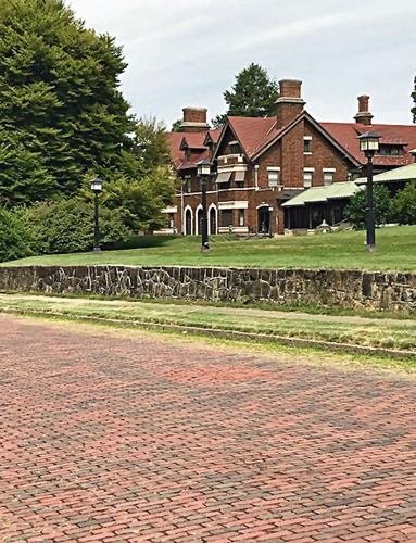 When Missouri Streets Were Laid by Hand in 1906